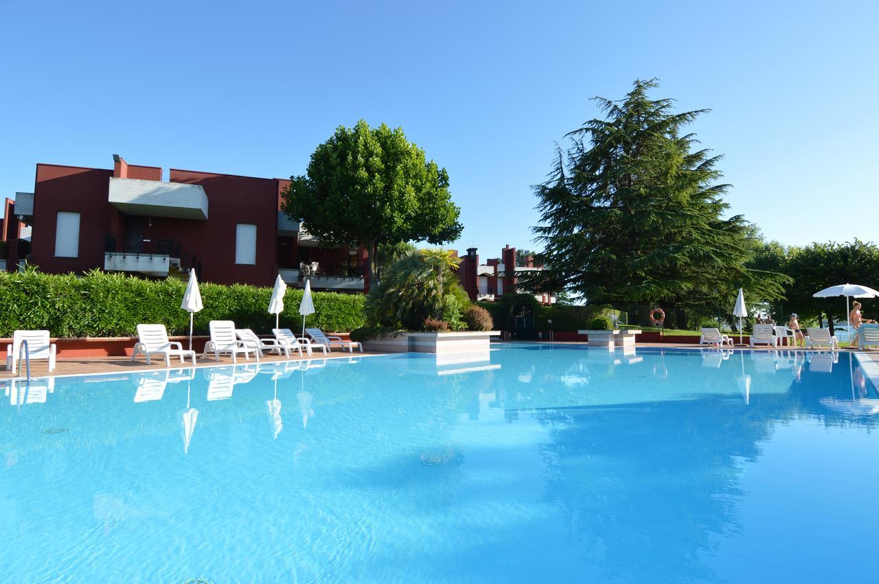 Holiday Sirmione Apartments Exteriör bild