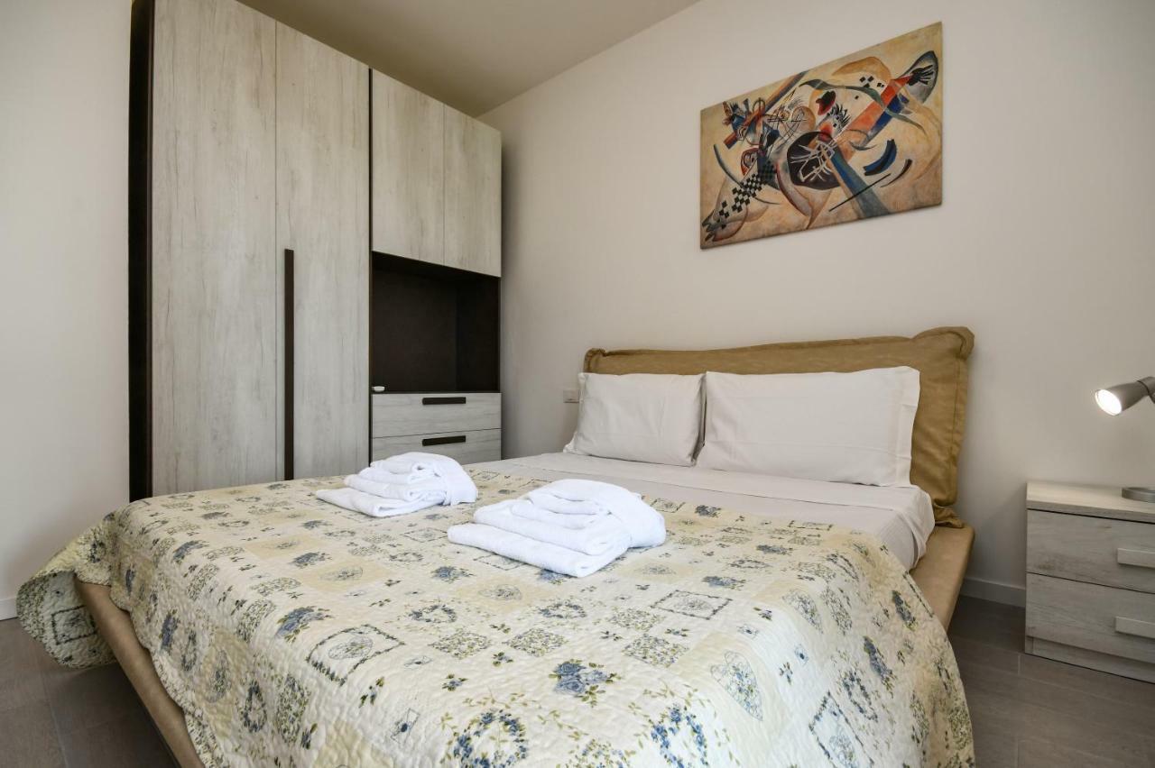 Holiday Sirmione Apartments Exteriör bild