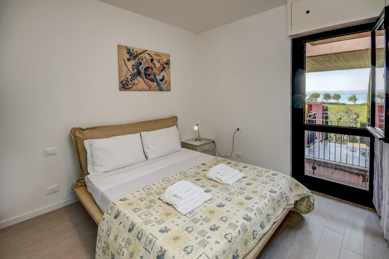 Holiday Sirmione Apartments Exteriör bild