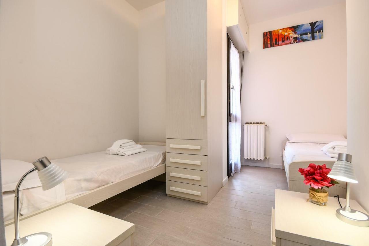 Holiday Sirmione Apartments Exteriör bild